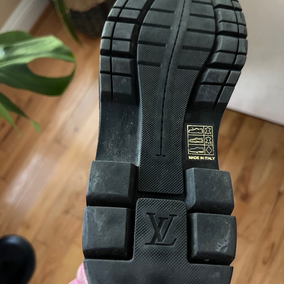 Louis Vuitton Men’s Ankle Boots Black size 10 Made in Italy Leather Boots - Picture 2 of 11